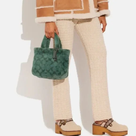 RETAIL Coach Signature Genuine Shearling Tote 22 in Green/Pewter - Picture 8 of 14
